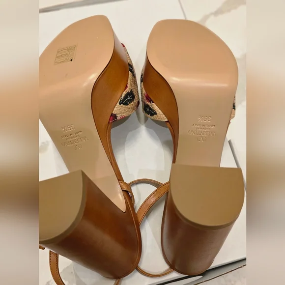 Valentino Women's Tan and Red Platform Heels - Picture 3 of 6